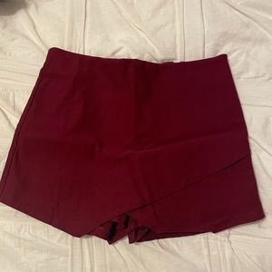 Boutique Maroon Cross detail Shorts - Size Small